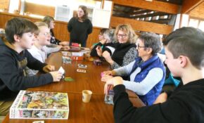 au-cours-de-cette-journee-intergenerationnelle-un-atelier-jeux-de-societe-etait-propose-aux-participants-photo-le-dl-c-p-1731860916